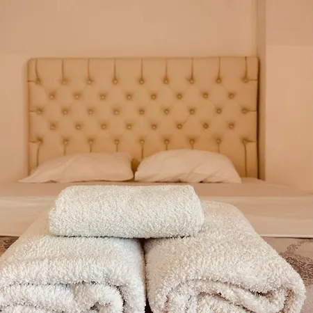 Mira's In 아파트 Durrës