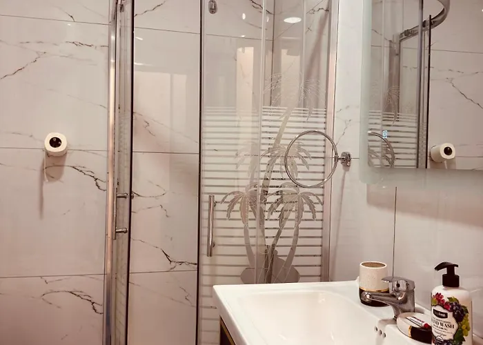 Mira's In 아파트 *